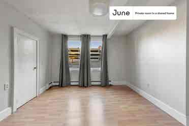 2 BR in Boston
