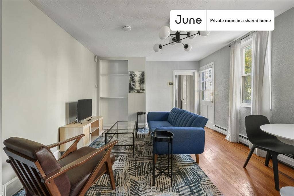 2 BR in Boston