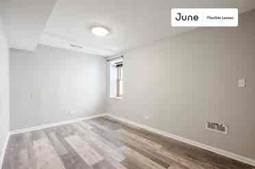 3 BR in Chicago