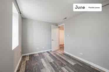 3 BR in Chicago
