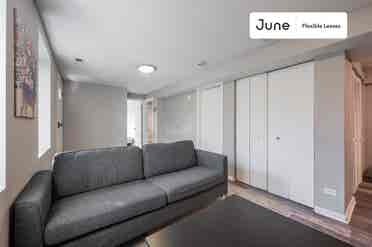 3 BR in Chicago