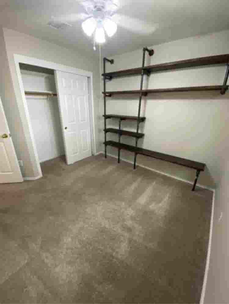 Single Room for Lease!