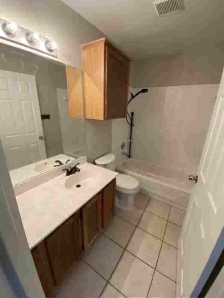 Single Room for Lease!