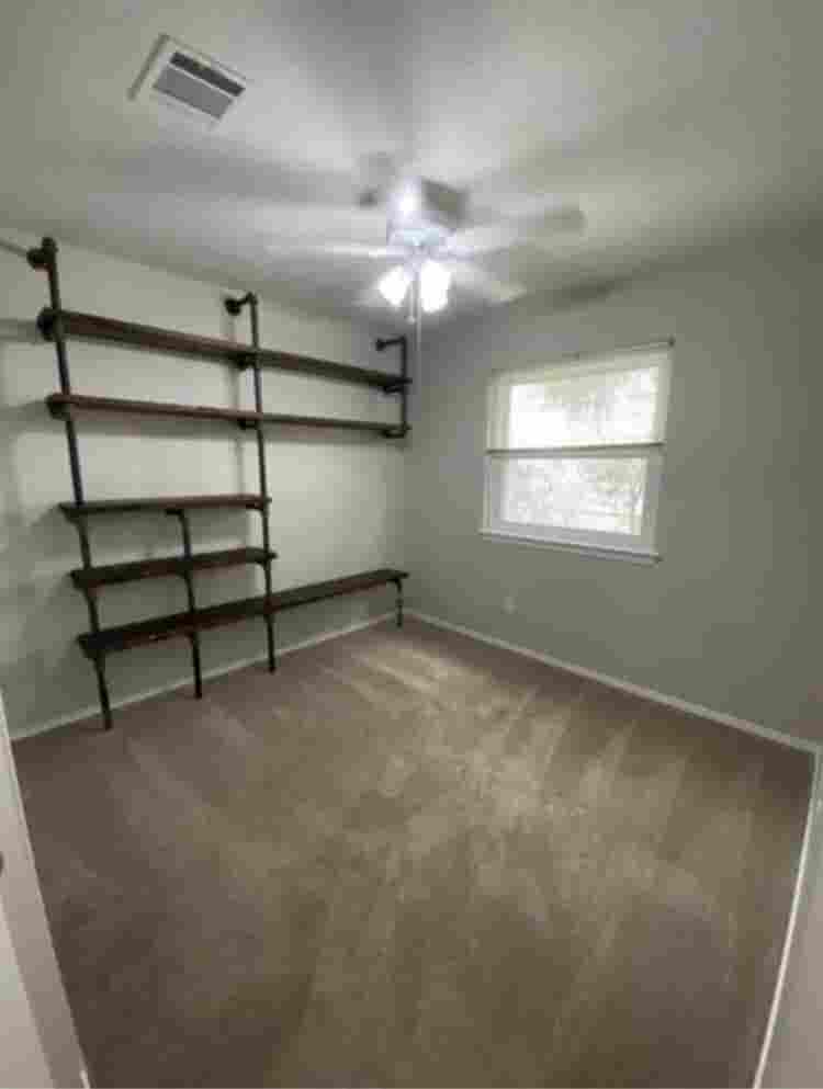 Single Room for Lease!