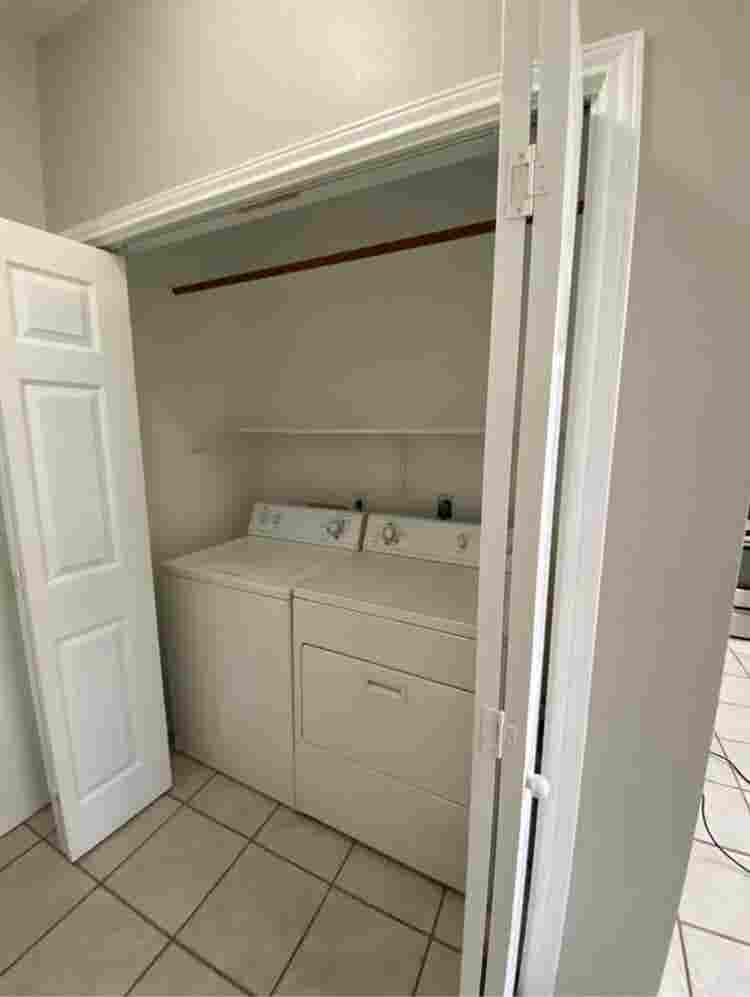 Single Room for Lease!