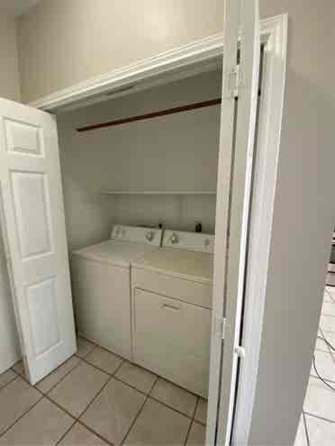 Single Room for Lease!