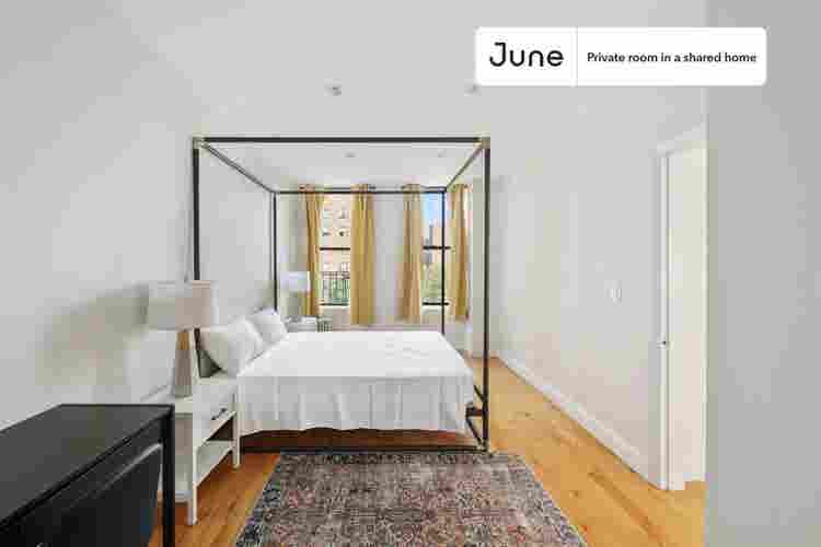 4 BR in New York City
