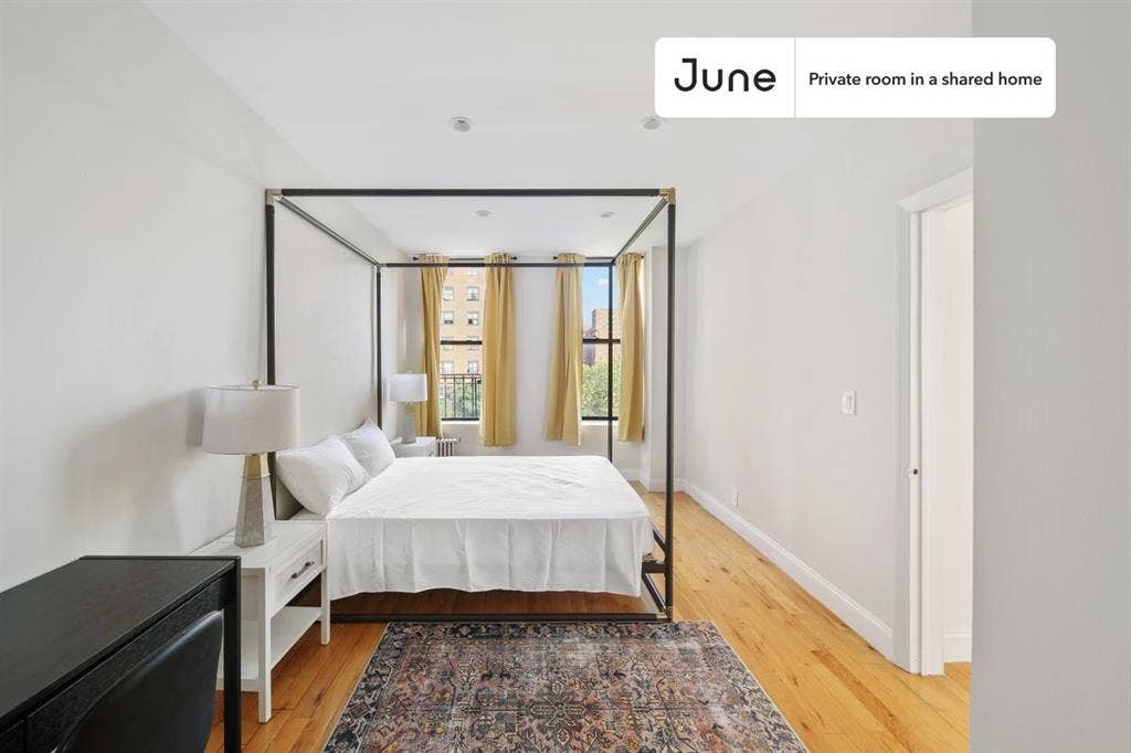 4 BR in New York City