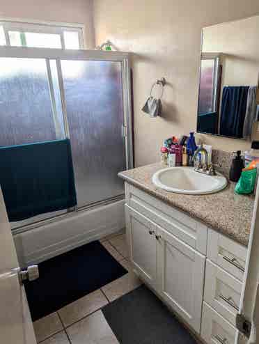 Seeking a new roommate!