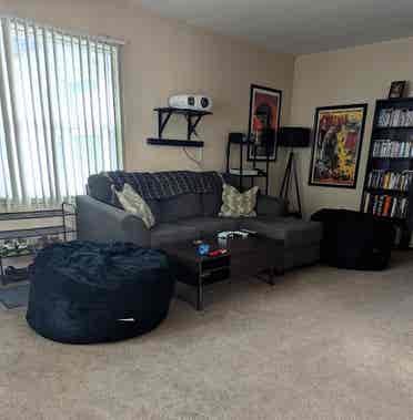 Seeking a new roommate!