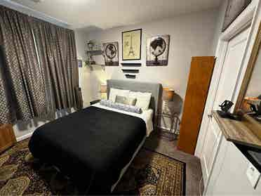 Room for Rent in Hermitage