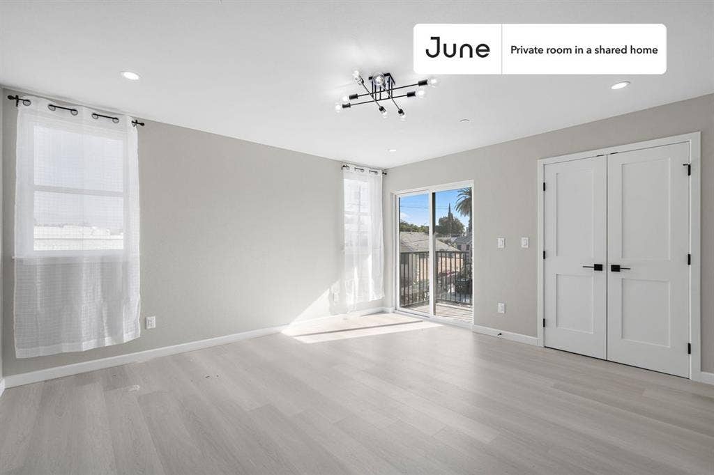 5 BR in Los Angeles