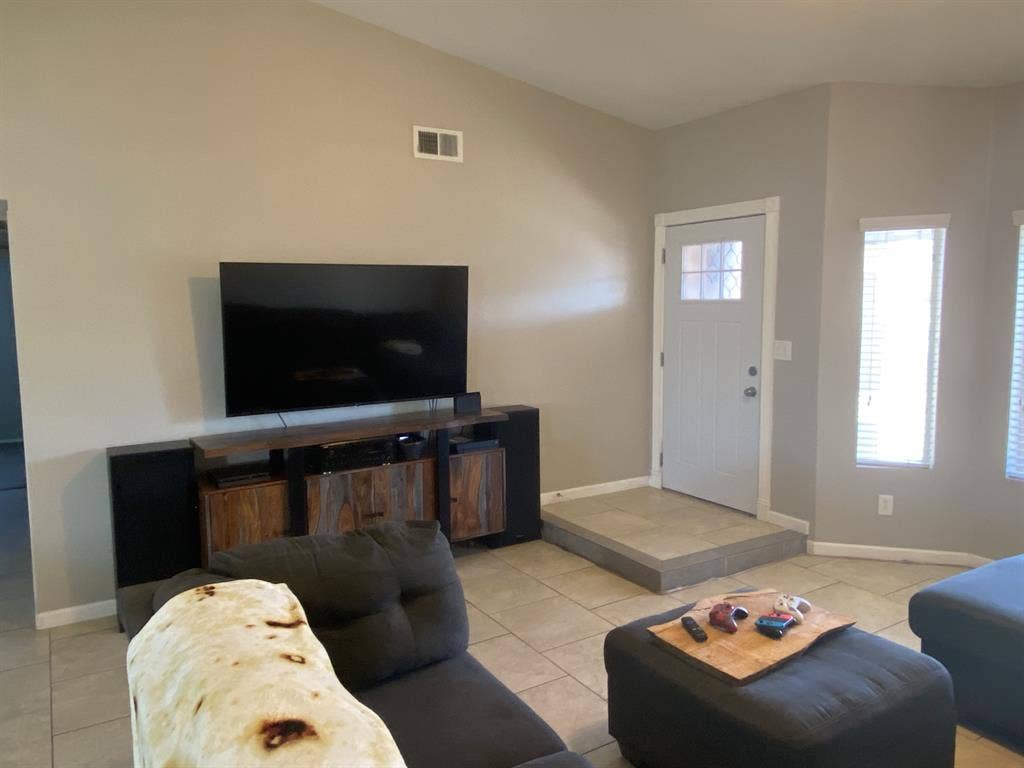 Room Available | Utilities Included