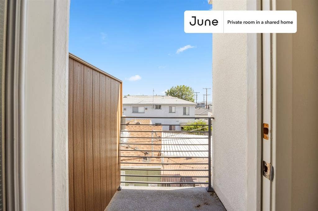4 BR in Los Angeles