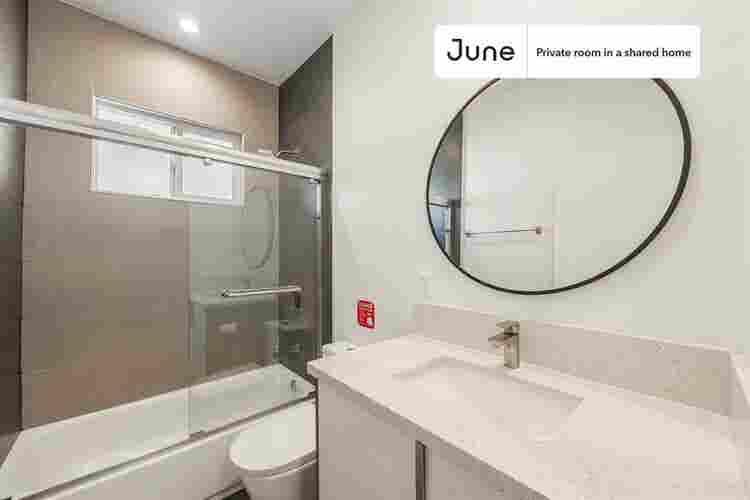 4 BR in Los Angeles