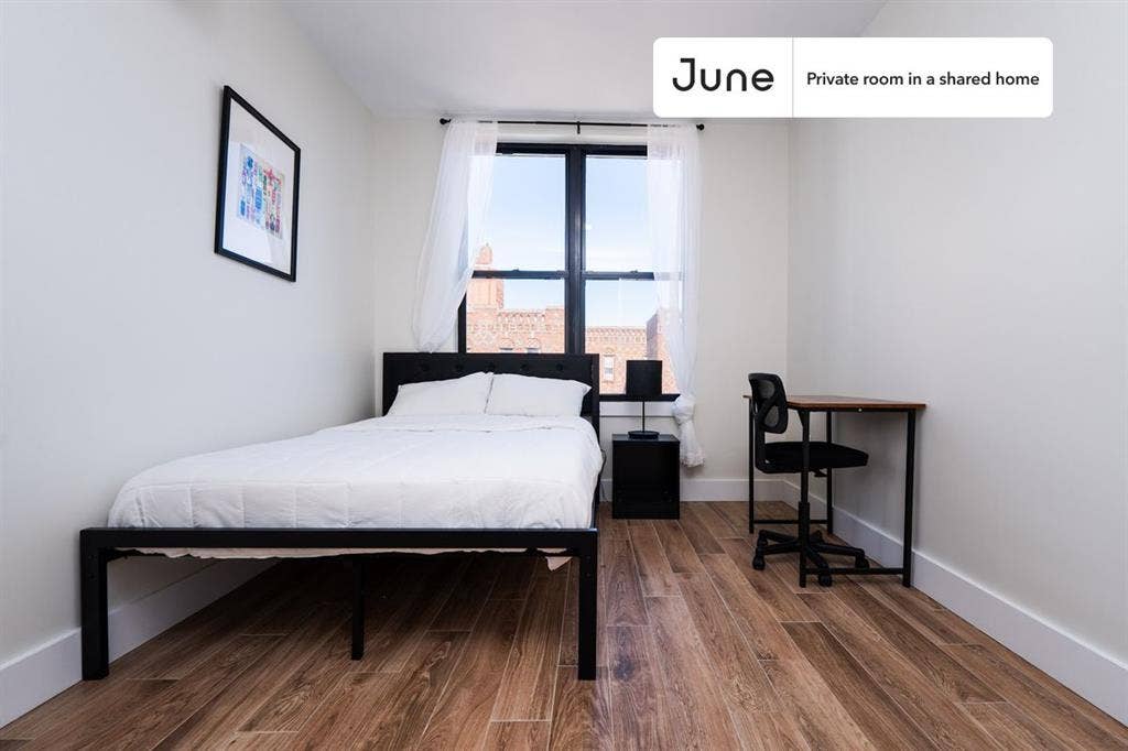 2 BR in New York City