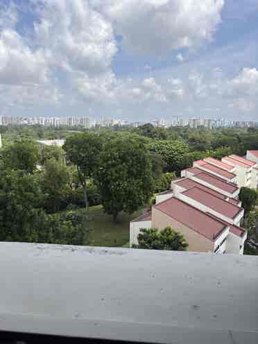 Jurong East Central - 5 min to MRT