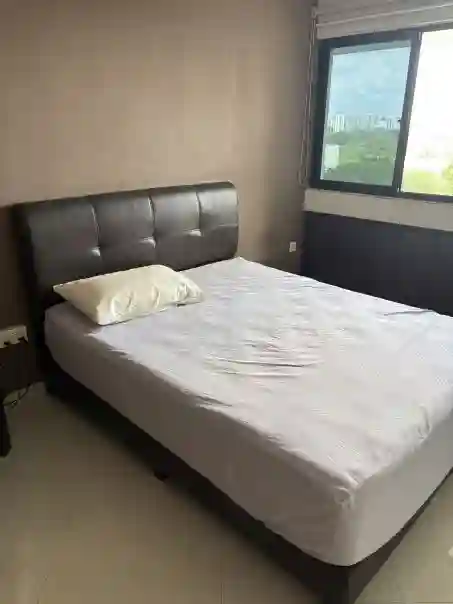 Jurong East Central - 5 min to MRT