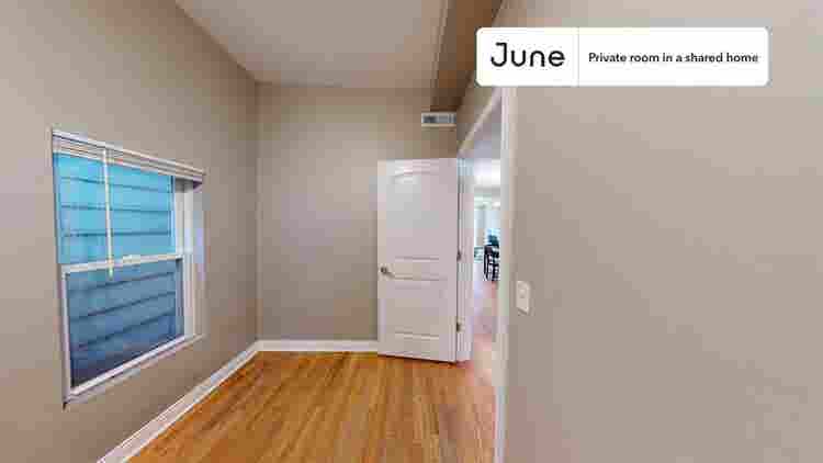 3 BR in Chicago