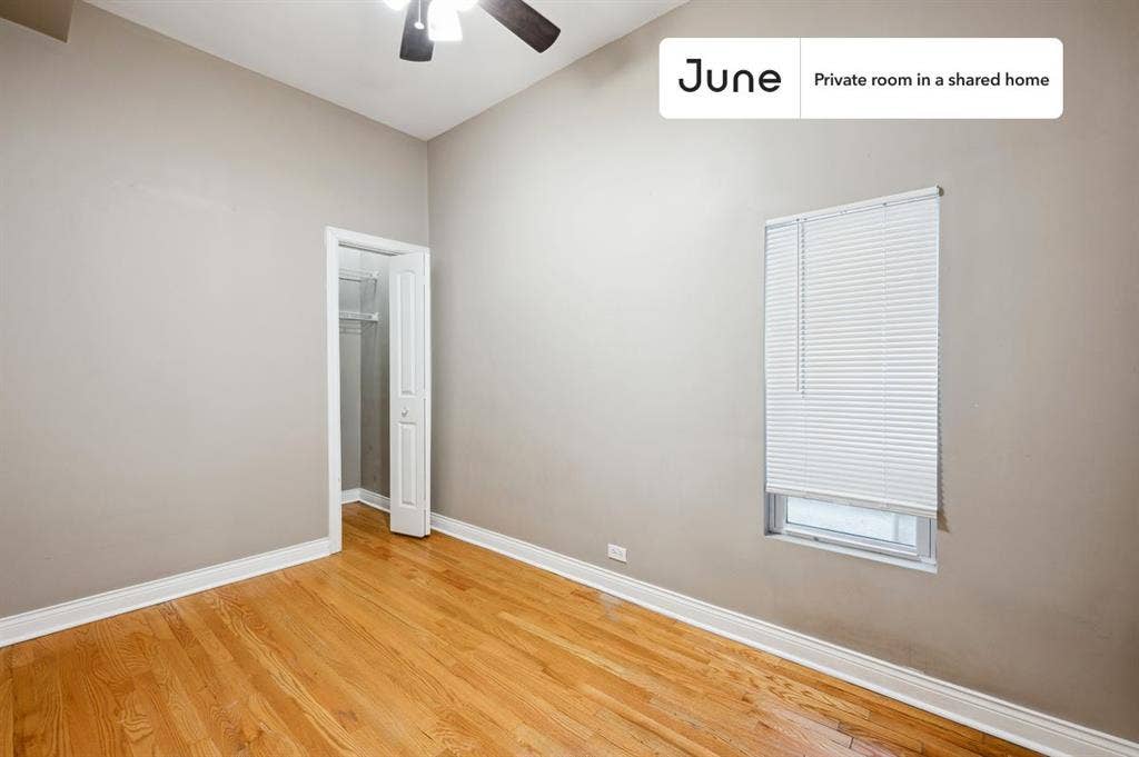 3 BR in Chicago