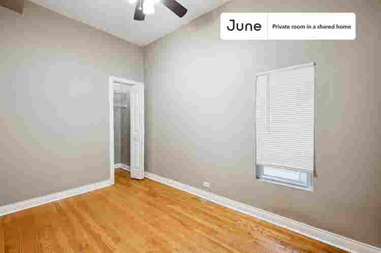 3 BR in Chicago