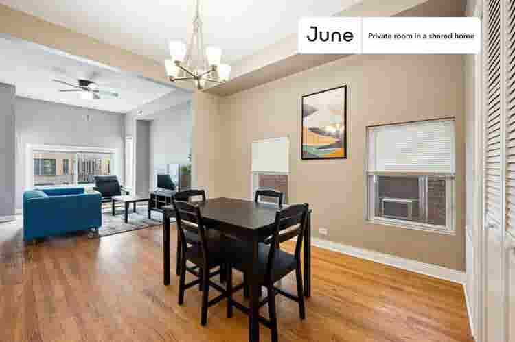 3 BR in Chicago