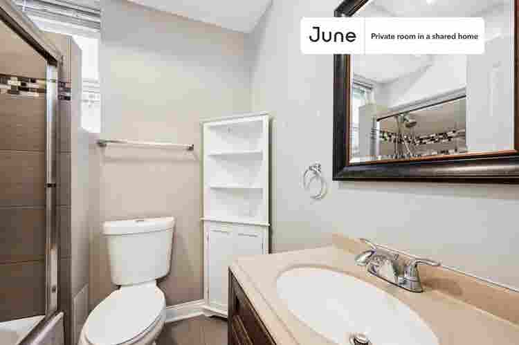 3 BR in Chicago