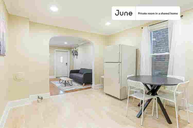 3 BR in Chicago
