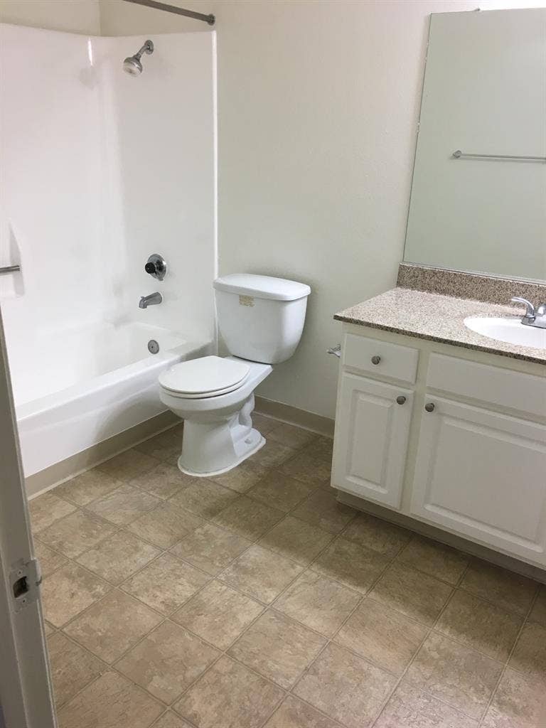 Workaholic, Searching for Roomie