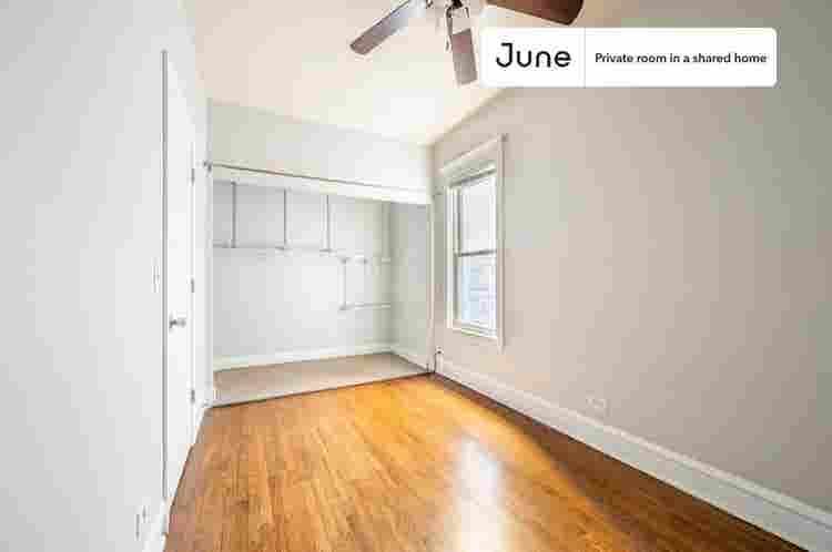 3 BR in Chicago