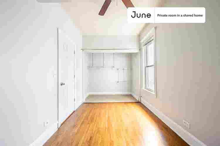 3 BR in Chicago