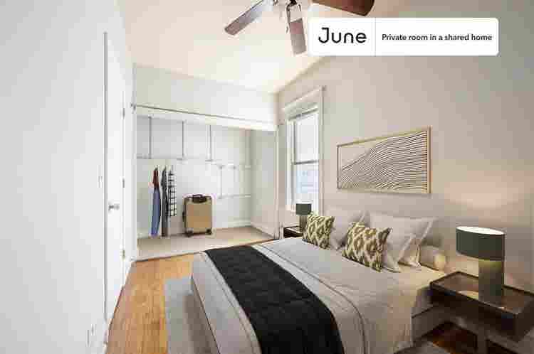 3 BR in Chicago