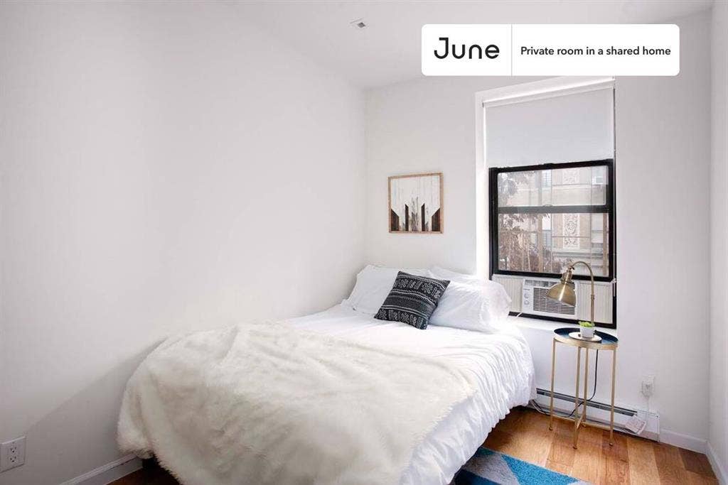 3 BR in New York City