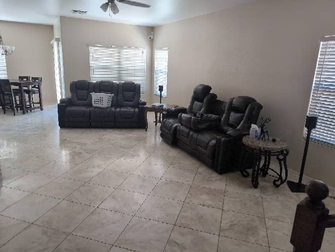 Great location. Close to Fwy