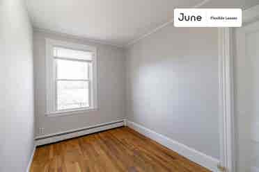 4 BR in Boston