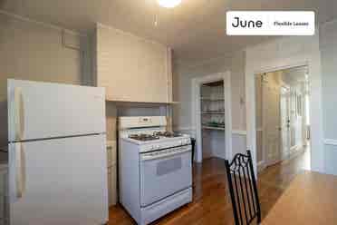 4 BR in Boston