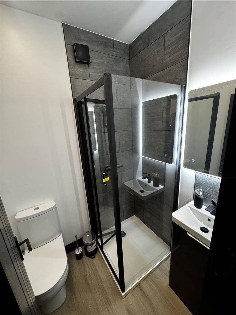 6 Luxury Rooms ensuite
