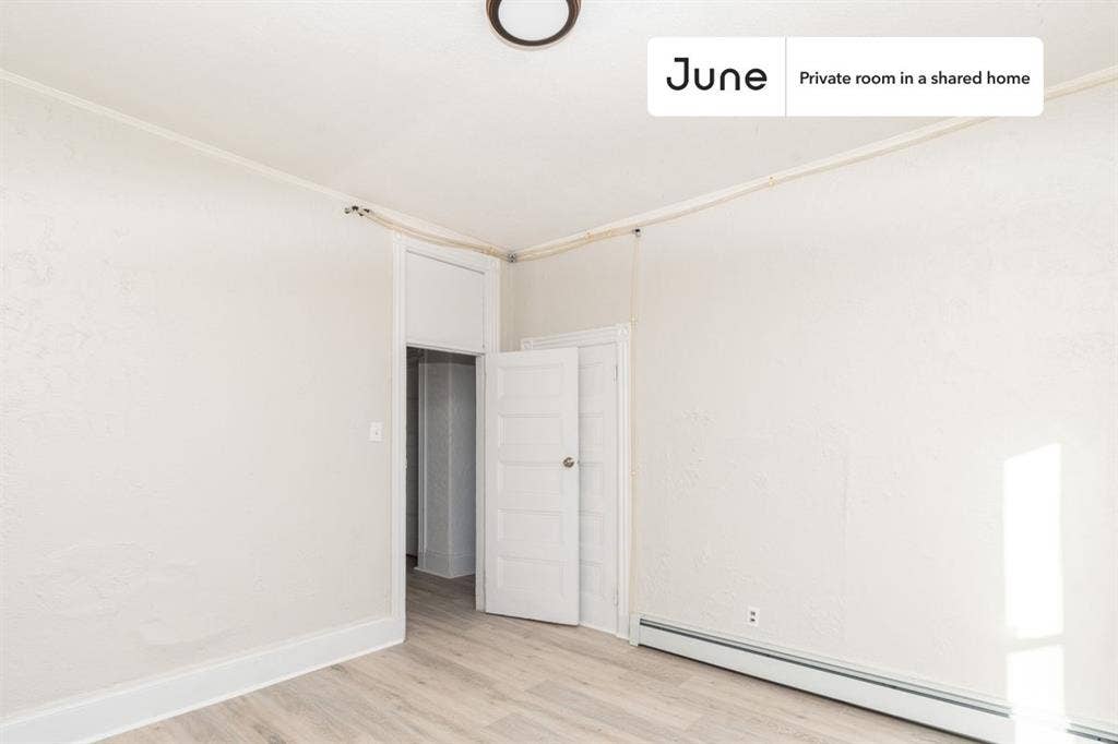 4 BR in Boston