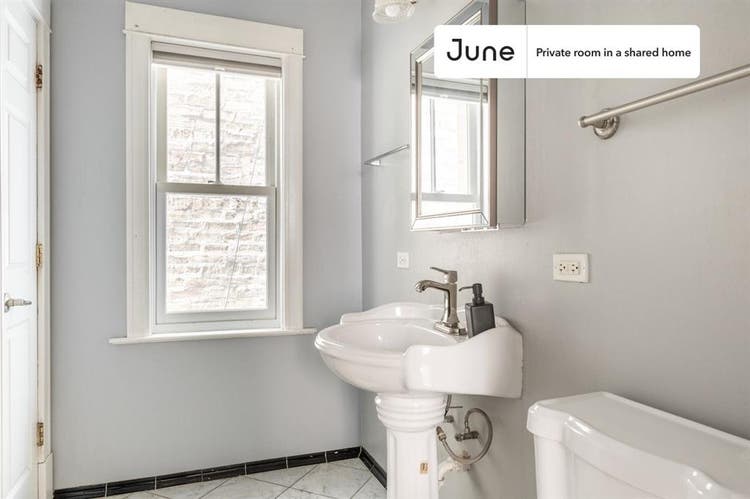 3 BR in Chicago