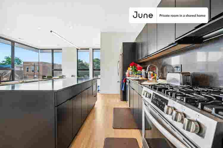 4 BR in Chicago