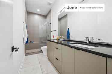 4 BR in Chicago