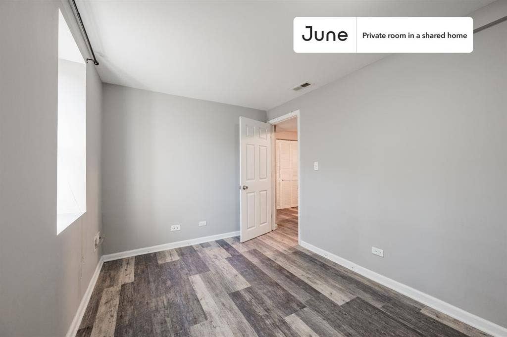 3 BR in Chicago