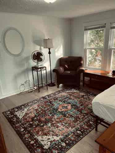 Shared (3) bedroom home $ mo