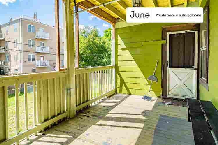 2 BR in Boston