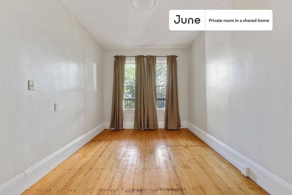 4 BR in Boston