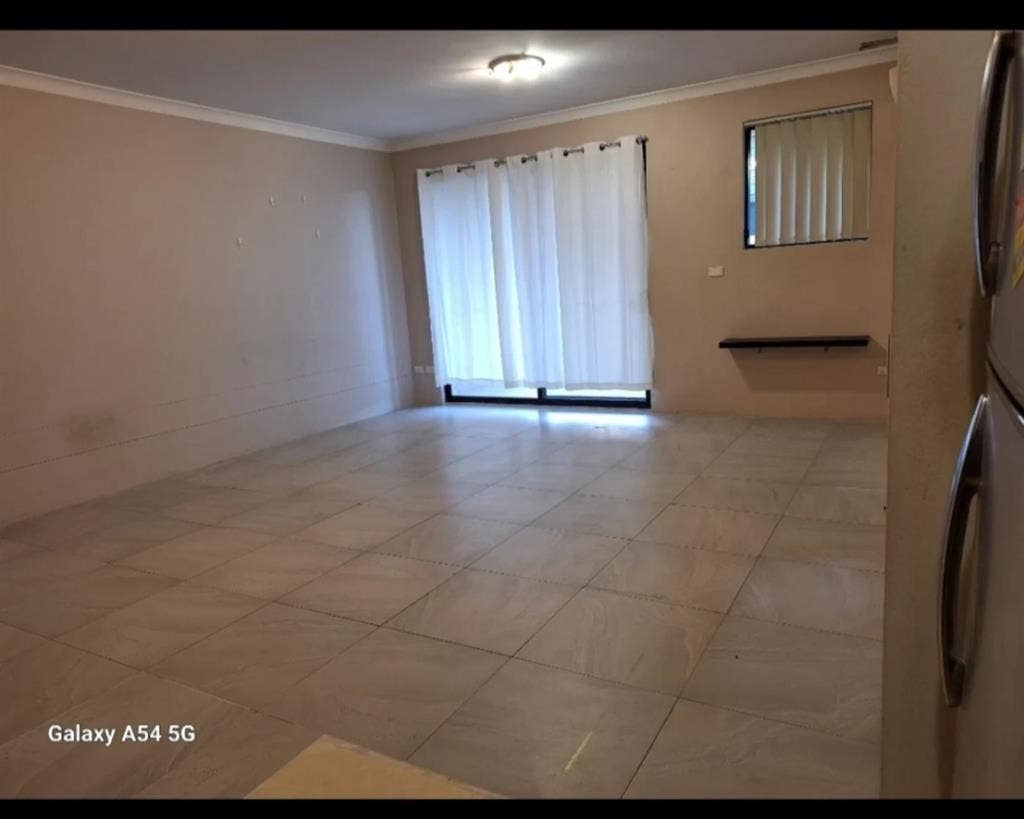 🏡 Spacious 2-bhk unit in Westmead