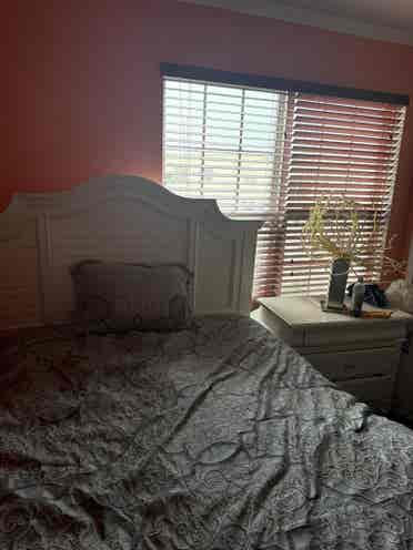 Room for rent  intenet  included 
