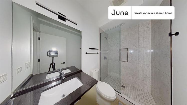 4 BR in Chicago