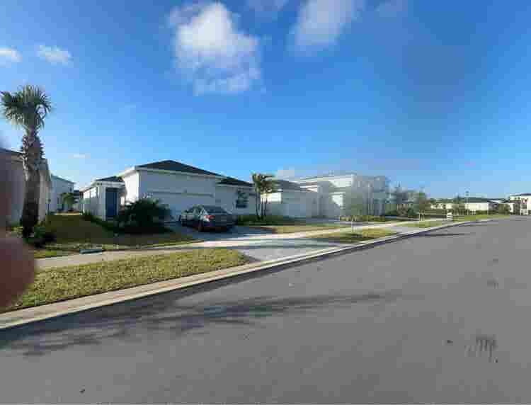 I rent a room in Fort Pierce North