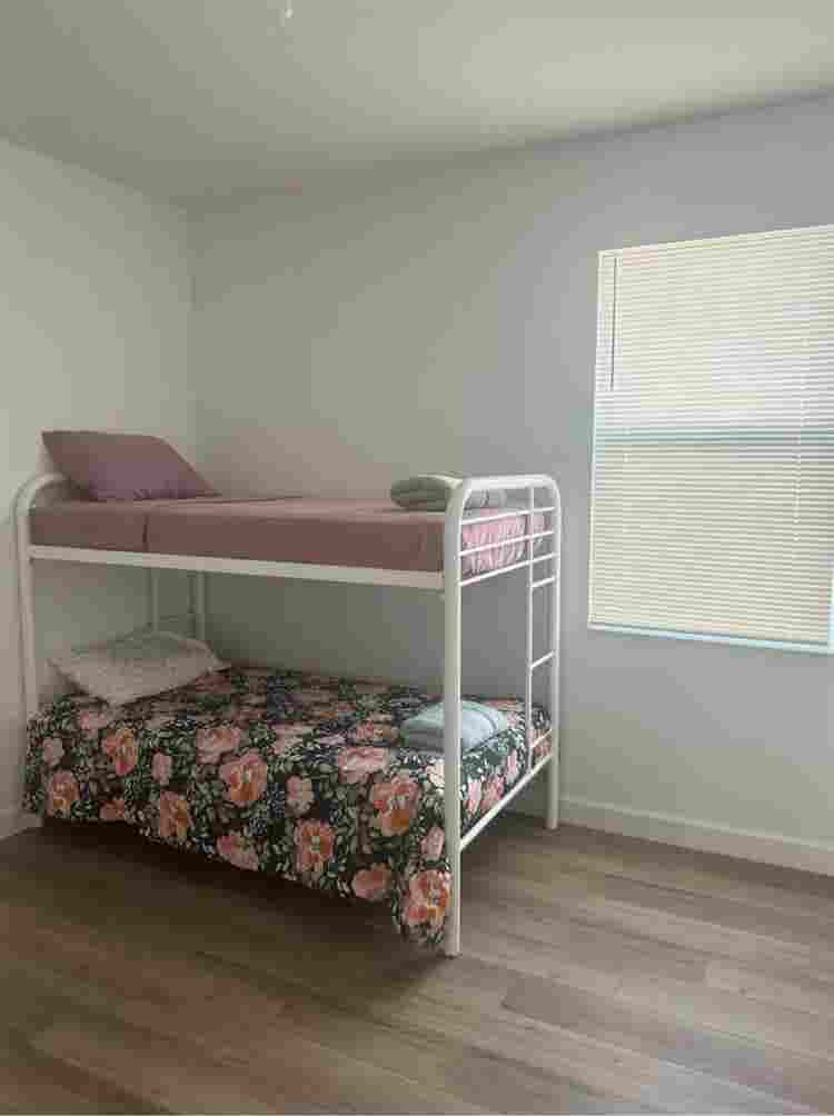 I rent a room in Fort Pierce North